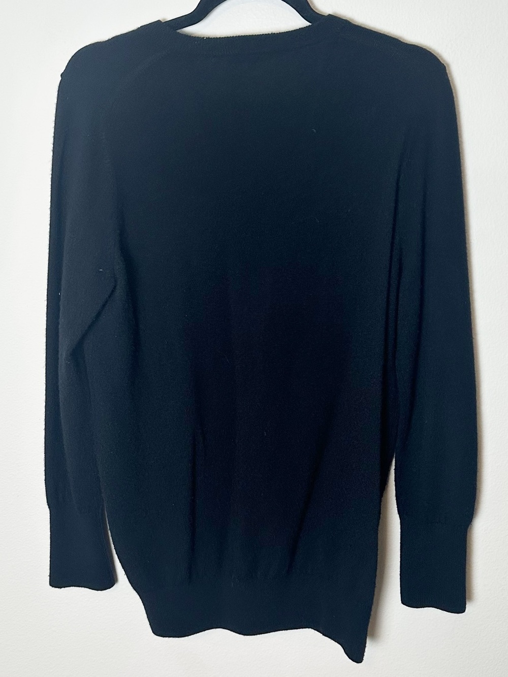 Ann Mashburn Cydney 100% Cashmere V Neck Sweater Black Medium - Picture 3 of 8